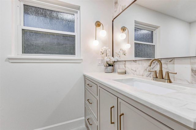 9219 Timberside Drive, Houston, TX 77025