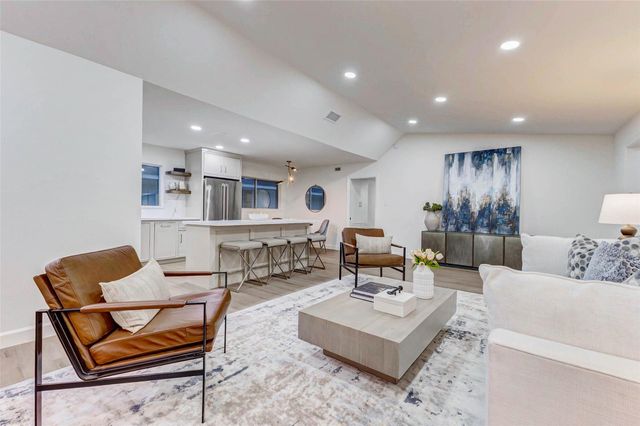 9219 Timberside Drive, Houston, TX 77025