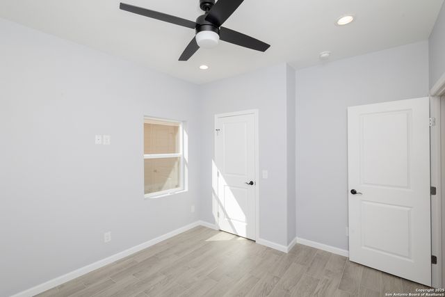 421 rainbow, Lakehills, TX 78063