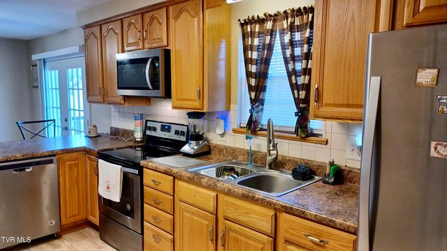 212 Oak Place, Blountville, TN 37617