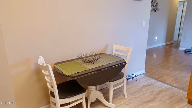 212 Oak Place, Blountville, TN 37617