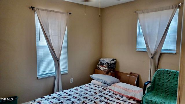 212 Oak Place, Blountville, TN 37617