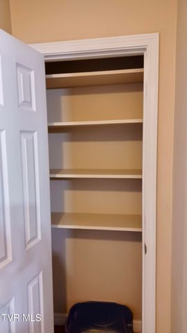 212 Oak Place, Blountville, TN 37617