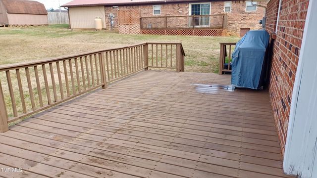 212 Oak Place, Blountville, TN 37617