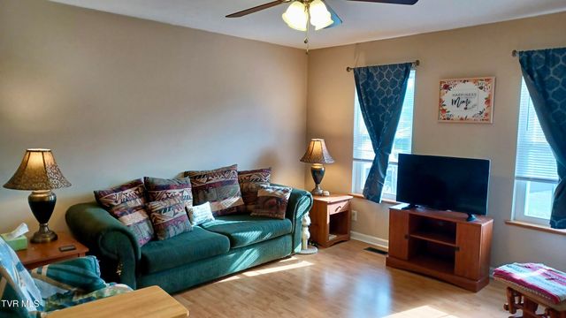 212 Oak Place, Blountville, TN 37617