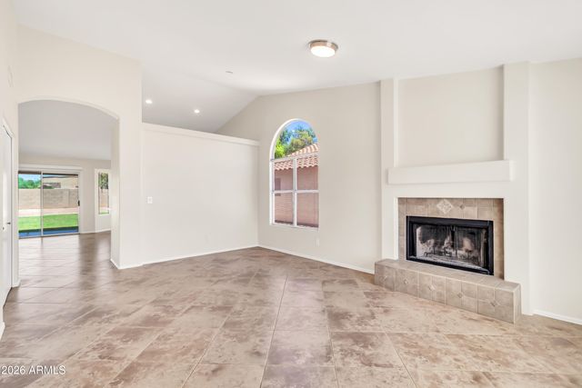 5910 W COMMONWEALTH Avenue, Chandler, AZ 85226