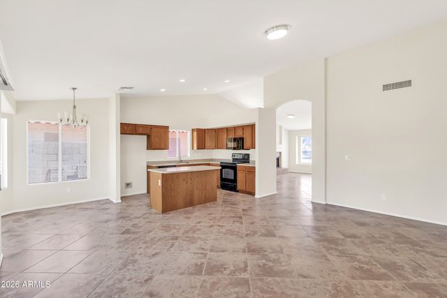 5910 W COMMONWEALTH Avenue, Chandler, AZ 85226