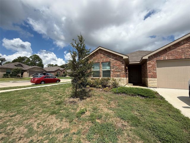 424 Amory Street, Azle, TX 76020