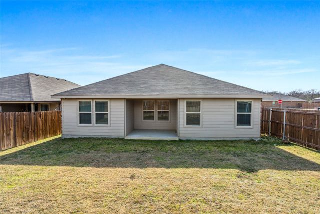 424 Amory Street, Azle, TX 76020