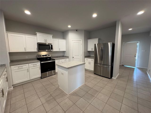 424 Amory Street, Azle, TX 76020