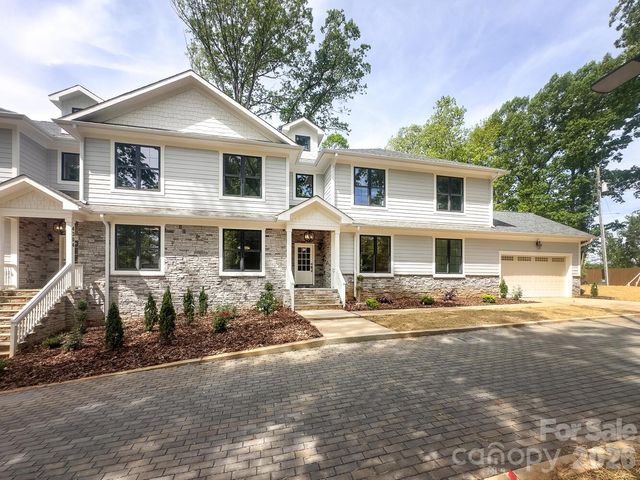 4300 Tangle Drive, Charlotte, NC 28211