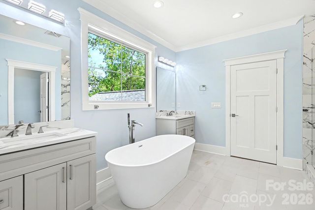 4300 Tangle Drive, Charlotte, NC 28211