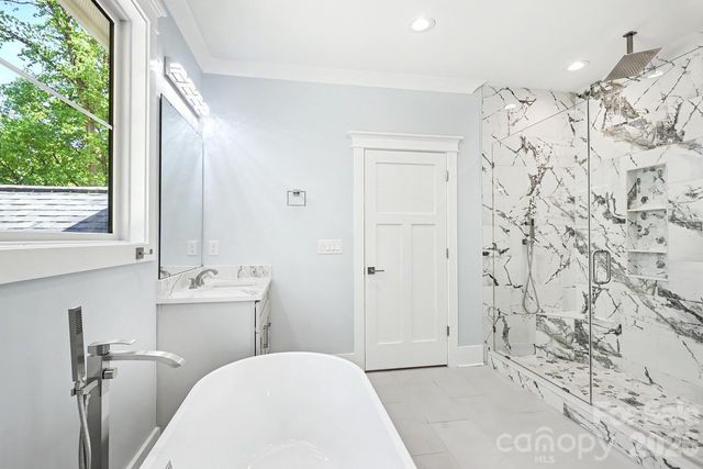 4300 Tangle Drive, Charlotte, NC 28211