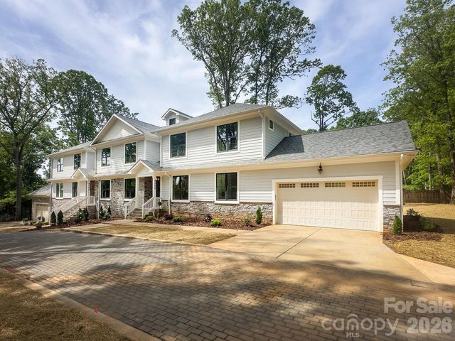 4300 Tangle Drive, Charlotte, NC 28211