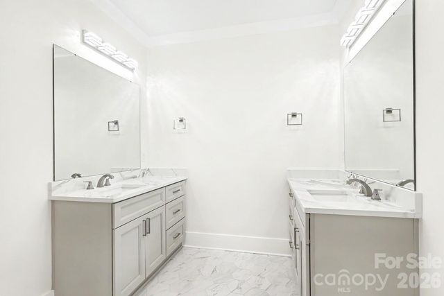 4300 Tangle Drive, Charlotte, NC 28211