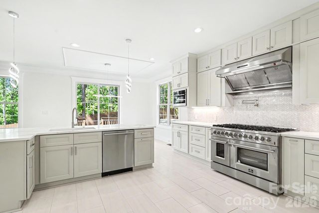 4300 Tangle Drive, Charlotte, NC 28211