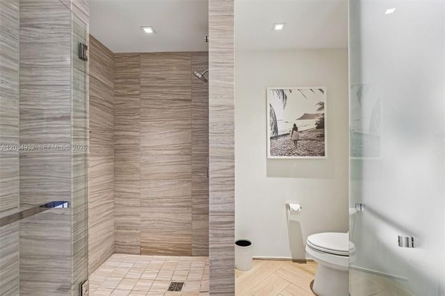 2201 Collins Avenue 1019, Miami Beach, FL 33139