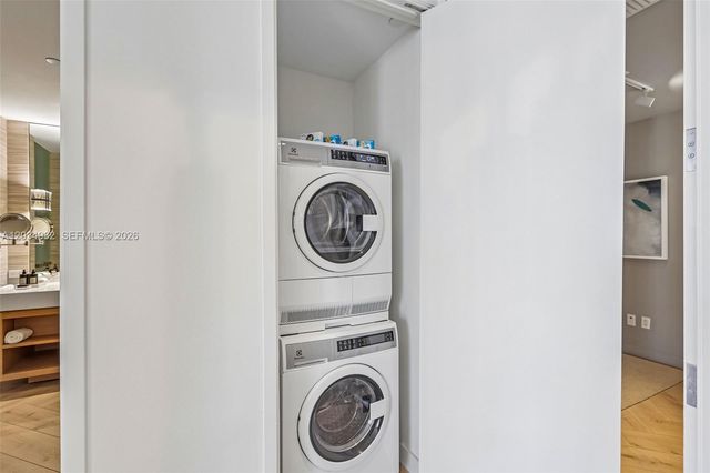 2201 Collins Avenue 1019, Miami Beach, FL 33139