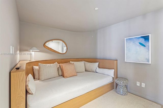 2201 Collins Avenue 1019, Miami Beach, FL 33139