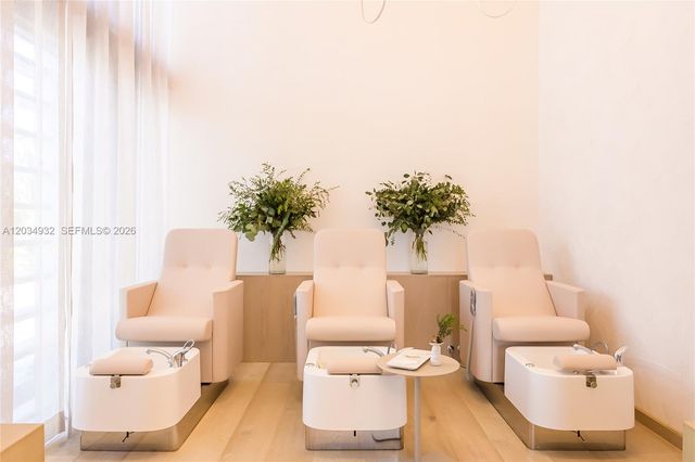 2201 Collins Avenue 1019, Miami Beach, FL 33139