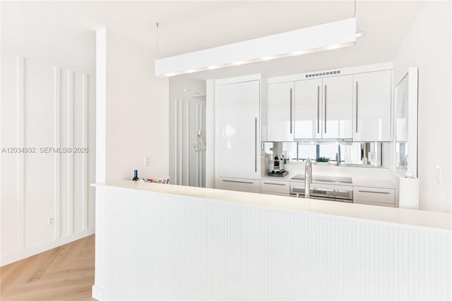 2201 Collins Avenue 1019, Miami Beach, FL 33139