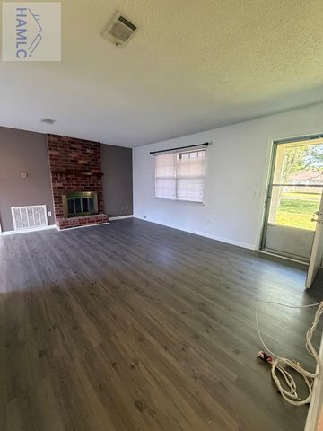 231 Honeylane Circle, Hinesville, GA 31313