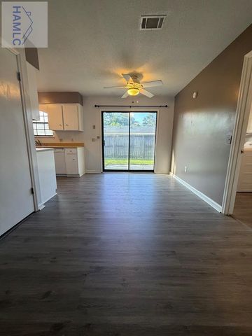 231 Honeylane Circle, Hinesville, GA 31313