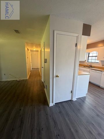 231 Honeylane Circle, Hinesville, GA 31313