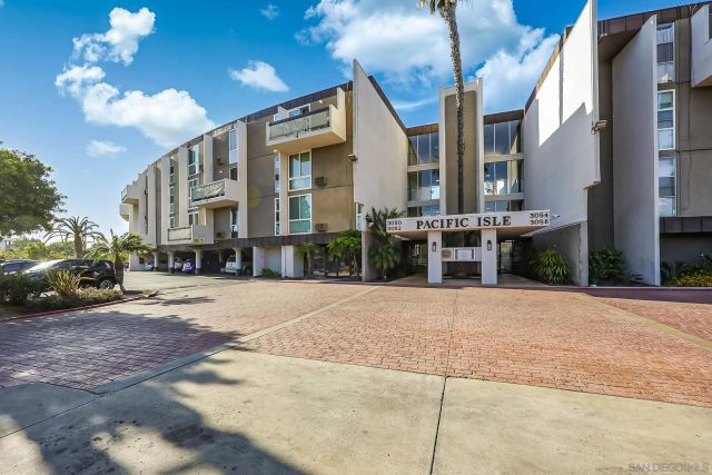 3050 Rue Dorleans 202, San Diego, CA 92110