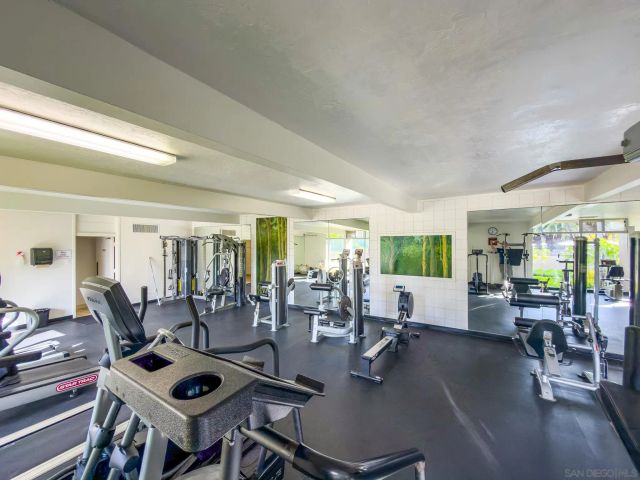 3050 Rue Dorleans 202, San Diego, CA 92110