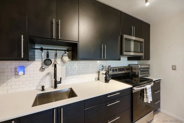 3050 Rue Dorleans 202, San Diego, CA 92110