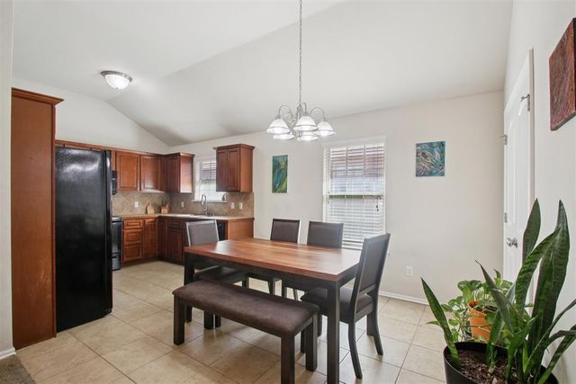 3616 Green Apple Place, Moore, OK 73160