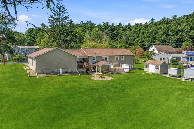 45 Brook St, Easthampton, MA 01027