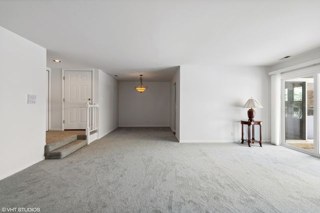 184 Brook Lane 350, Vernon Hills, IL 60061