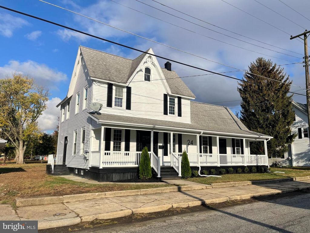 24 W PITTSFIELD ST, Pennsville, NJ 08070