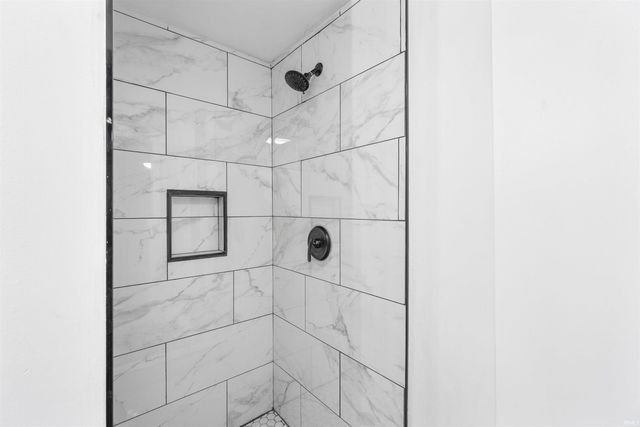 514 W 7th Street, Jonesboro, IN 46938