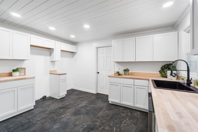 514 W 7th Street, Jonesboro, IN 46938