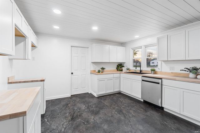 514 W 7th Street, Jonesboro, IN 46938