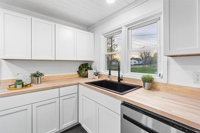 514 W 7th Street, Jonesboro, IN 46938