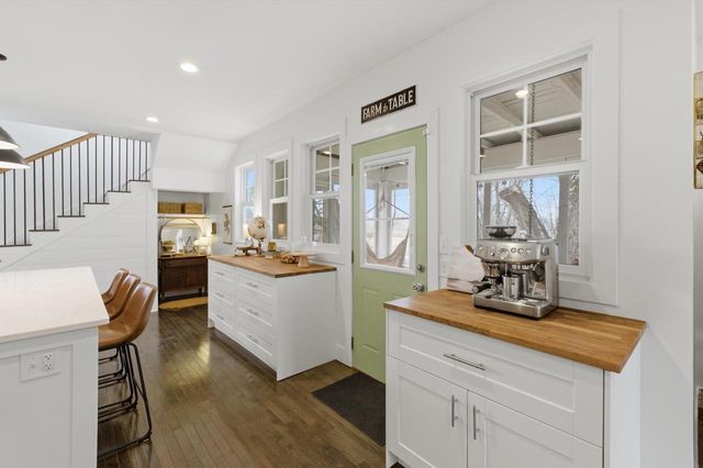 2073 Hawkinson Road, Oregon, WI 53575