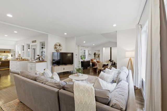 2073 Hawkinson Road, Oregon, WI 53575