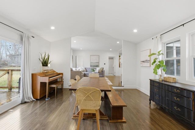 2073 Hawkinson Road, Oregon, WI 53575