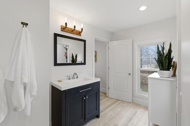 2073 Hawkinson Road, Oregon, WI 53575