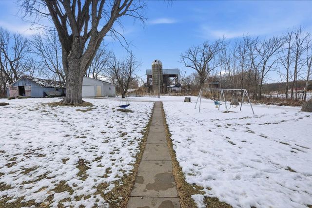 2073 Hawkinson Road, Oregon, WI 53575