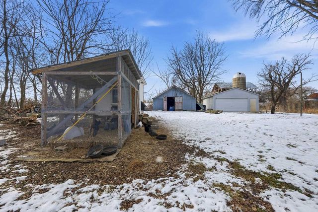 2073 Hawkinson Road, Oregon, WI 53575