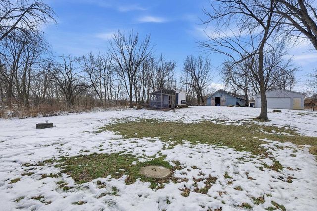 2073 Hawkinson Road, Oregon, WI 53575