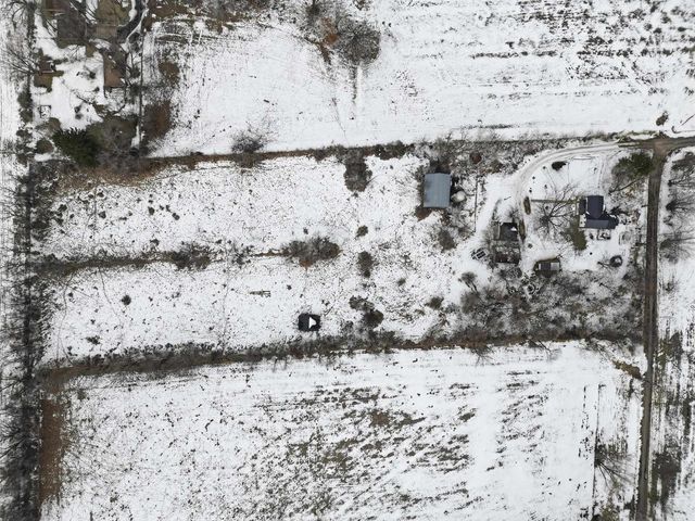 2073 Hawkinson Road, Oregon, WI 53575