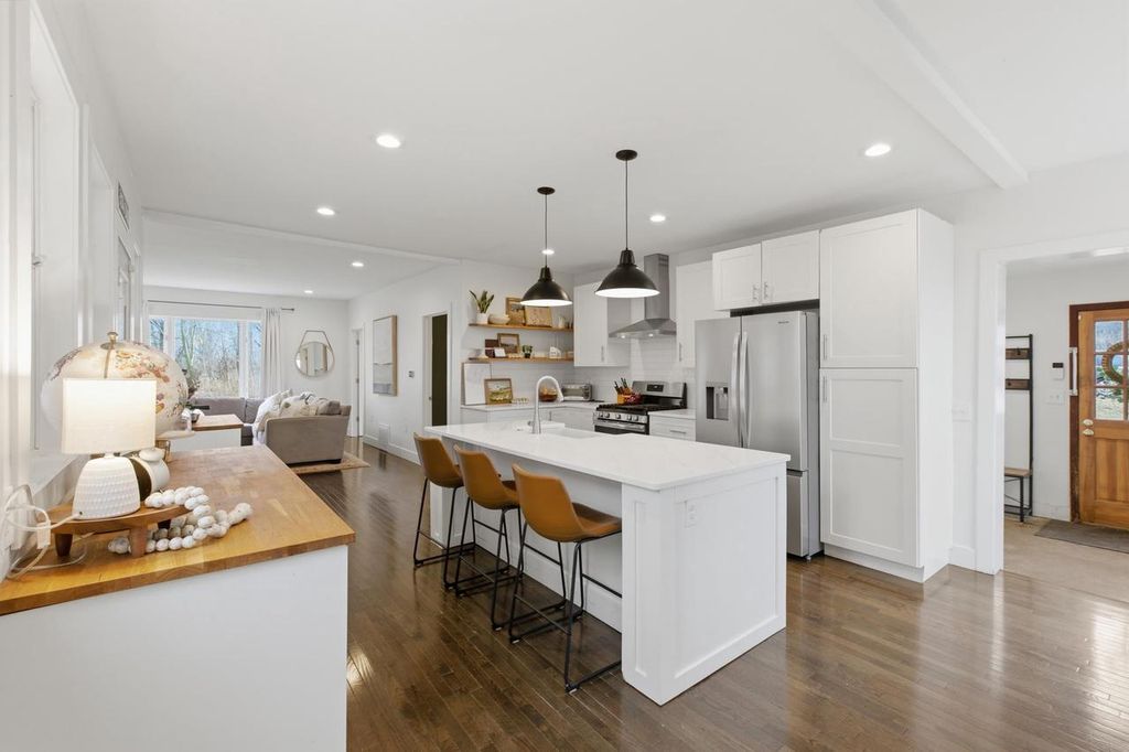 2073 Hawkinson Road, Oregon, WI 53575