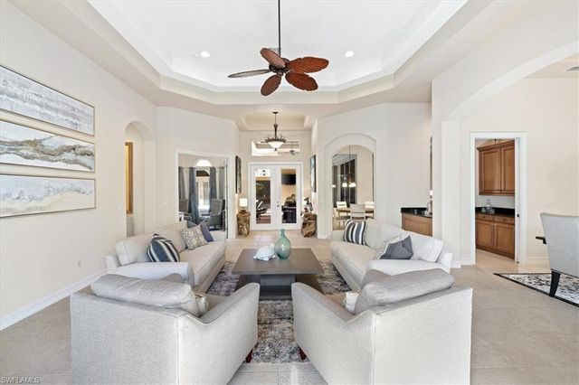 9094 Sahalee CT, Naples, FL 34113