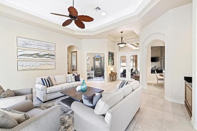 9094 Sahalee CT, Naples, FL 34113